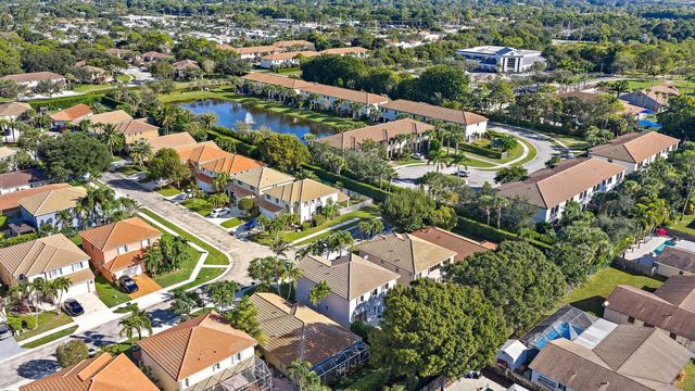 6188 Willoughby Cir, Lake Worth, FL 33463