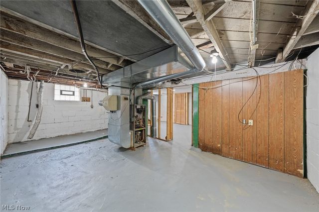 39 E Catawba Avenue, Akron, OH 44301