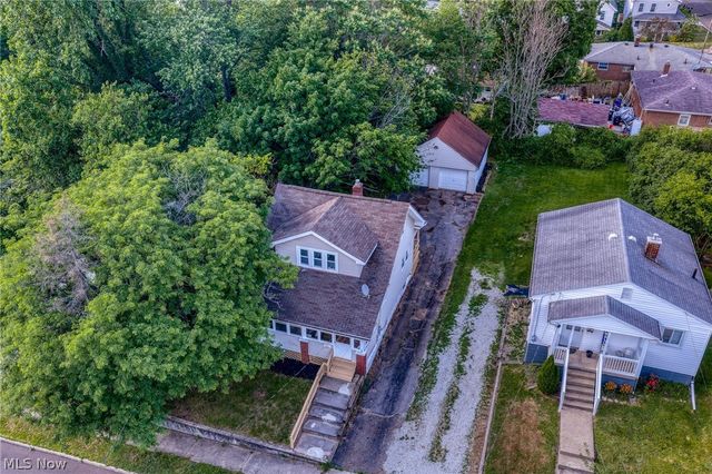 39 E Catawba Avenue, Akron, OH 44301