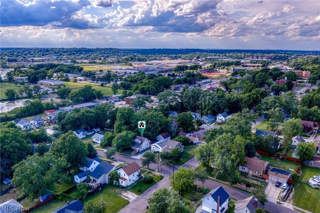 39 E Catawba Avenue, Akron, OH 44301