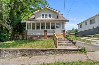 39 E Catawba Avenue, Akron, OH 44301