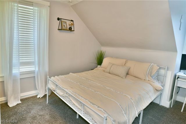 23 Massachusetts Avenue, Poland, OH 44514