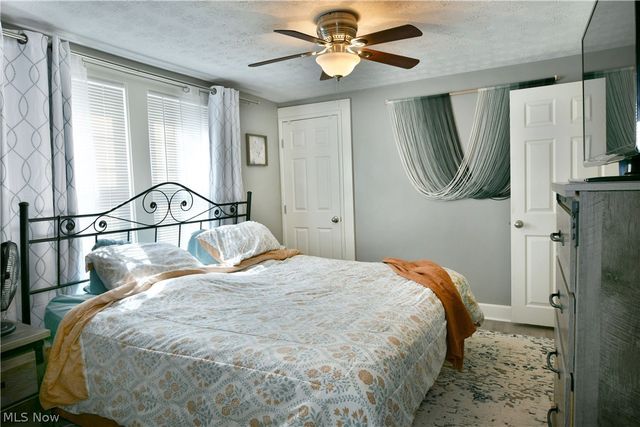 23 Massachusetts Avenue, Poland, OH 44514