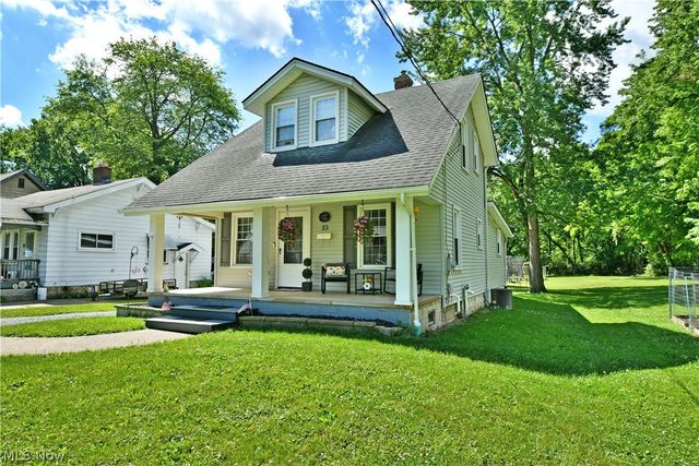 23 Massachusetts Avenue, Poland, OH 44514