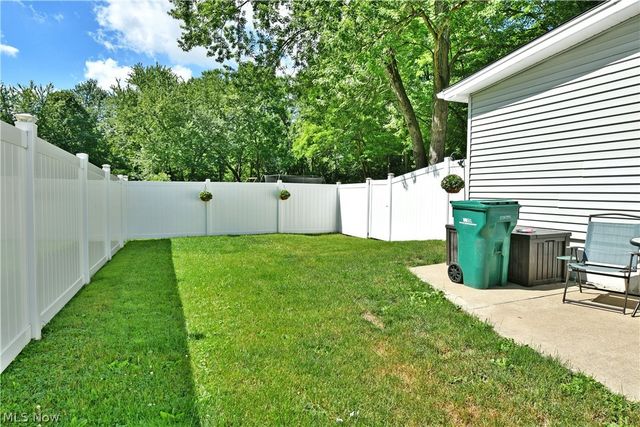 23 Massachusetts Avenue, Poland, OH 44514