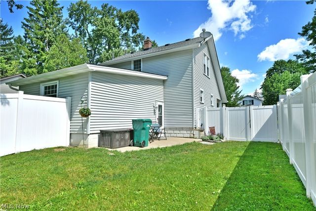 23 Massachusetts Avenue, Poland, OH 44514