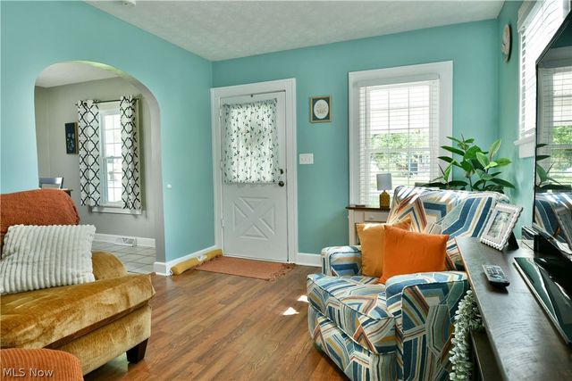 23 Massachusetts Avenue, Poland, OH 44514