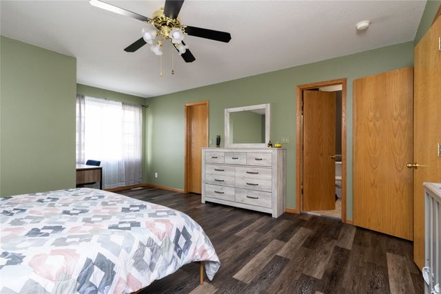 9235 Greenspire Drive 11, West Des Moines, IA 50266