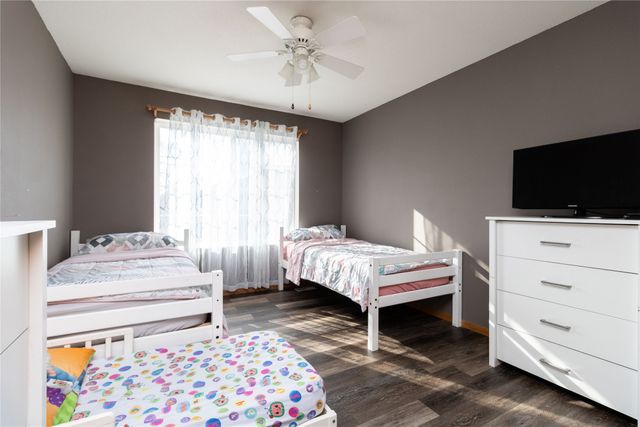 9235 Greenspire Drive 11, West Des Moines, IA 50266