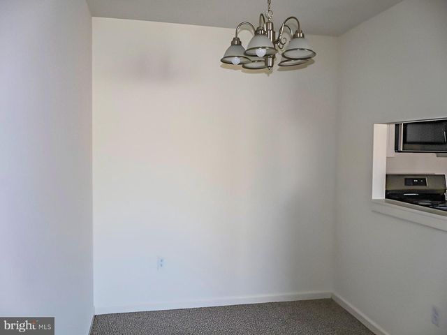 27 APACHE CT, Absecon, NJ 08205