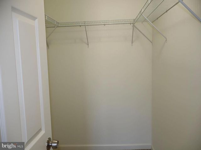 27 APACHE CT, Absecon, NJ 08205