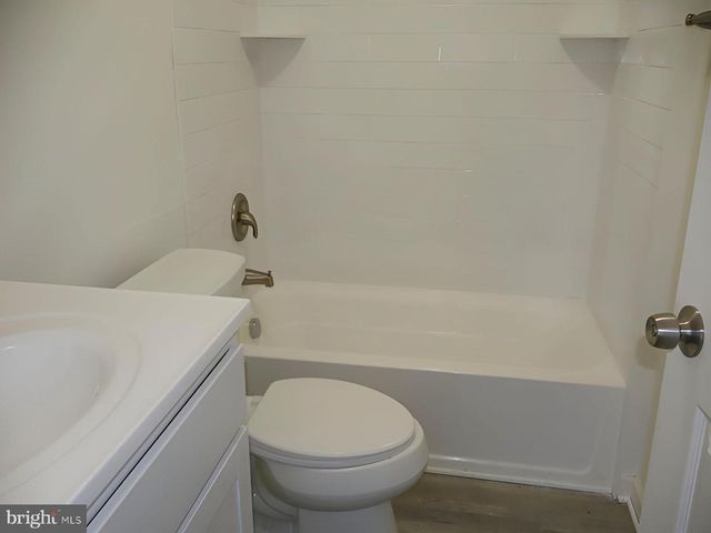 27 APACHE CT, Absecon, NJ 08205