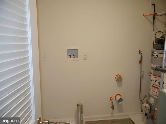 27 APACHE CT, Absecon, NJ 08205