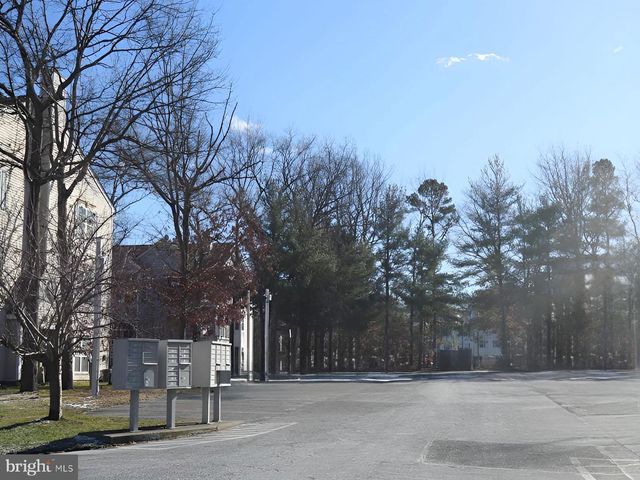 27 APACHE CT, Absecon, NJ 08205