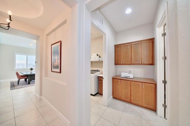 1980 Carogold Ln, Manteca, CA 95337