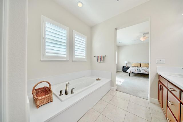 1980 Carogold Ln, Manteca, CA 95337