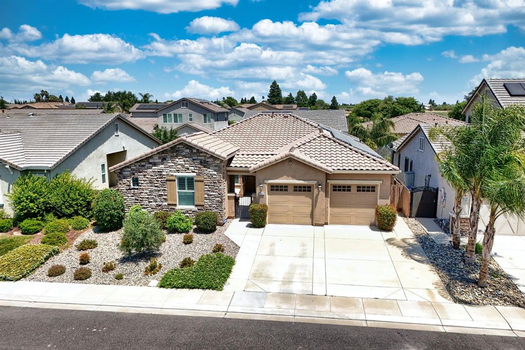 1980 Carogold Ln, Manteca, CA 95337