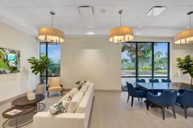 10290 Silver Lake Drive, Boca Raton, FL 33428