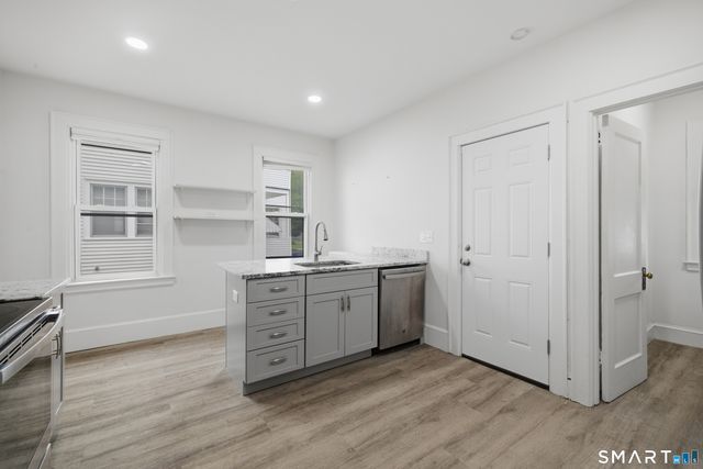 65 Dover Road, West Hartford, CT 06119