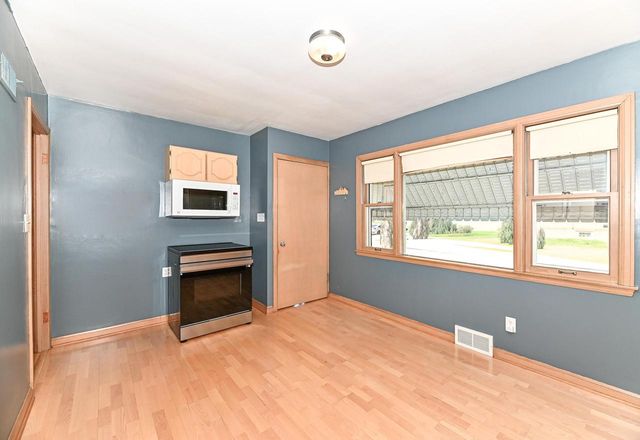 2700 S Fulton STREET, Milwaukee, WI 53207
