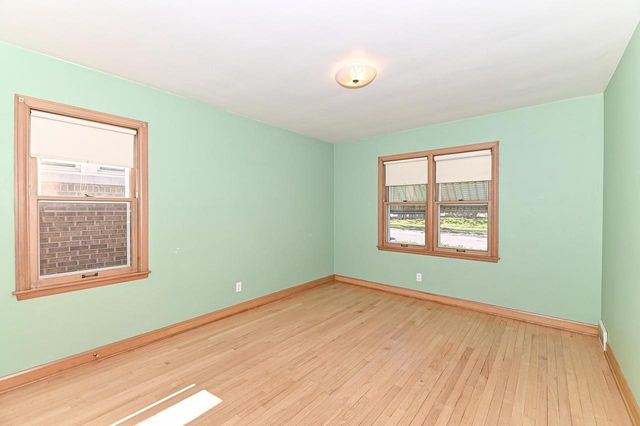 2700 S Fulton STREET, Milwaukee, WI 53207