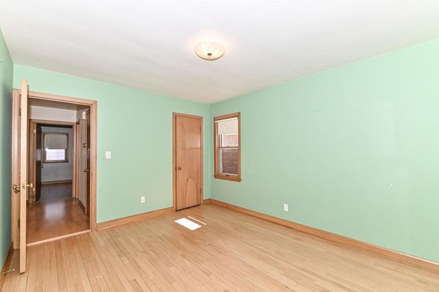 2700 S Fulton STREET, Milwaukee, WI 53207