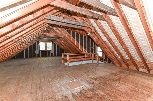2700 S Fulton STREET, Milwaukee, WI 53207