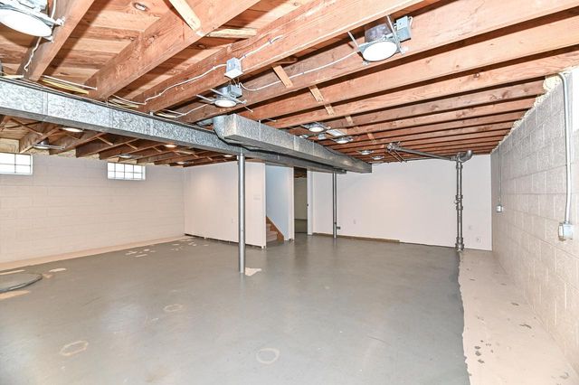 2700 S Fulton STREET, Milwaukee, WI 53207