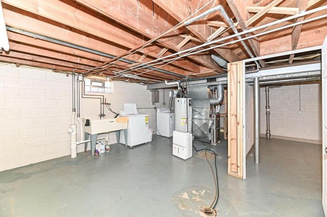 2700 S Fulton STREET, Milwaukee, WI 53207