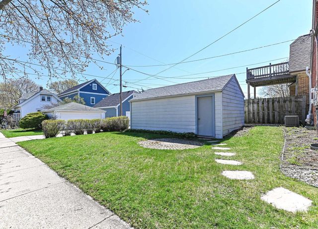 2700 S Fulton STREET, Milwaukee, WI 53207