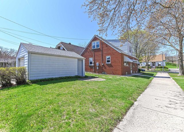 2700 S Fulton STREET, Milwaukee, WI 53207