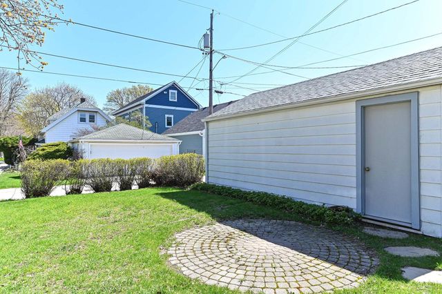 2700 S Fulton STREET, Milwaukee, WI 53207
