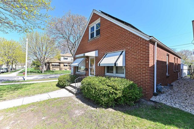 2700 S Fulton STREET, Milwaukee, WI 53207