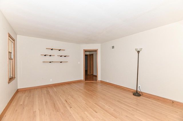 2700 S Fulton STREET, Milwaukee, WI 53207
