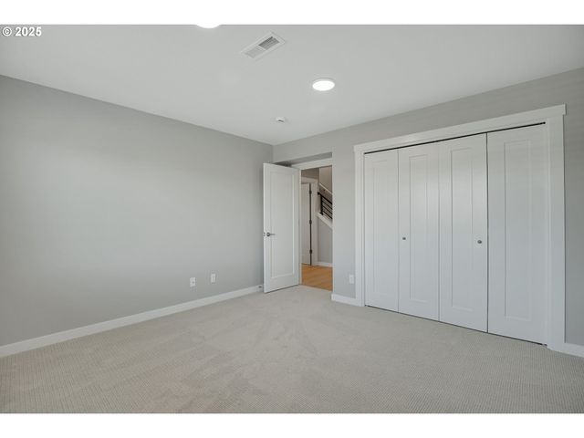 16473 Nw liberty St, Portland, OR 97229