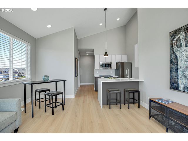 16473 Nw liberty St, Portland, OR 97229