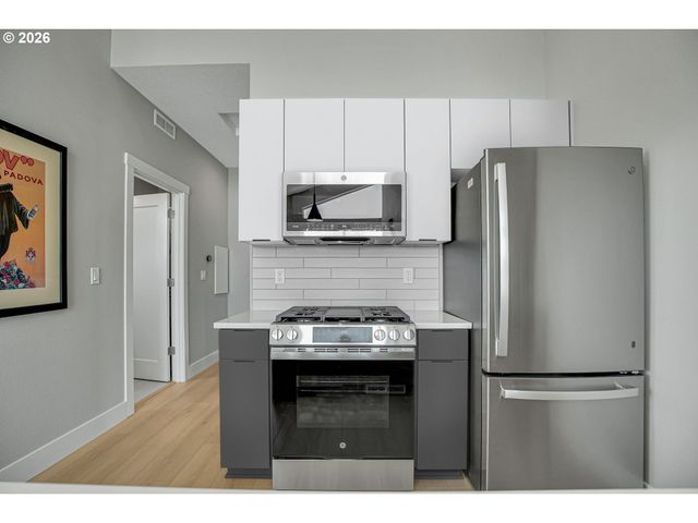 16473 Nw liberty St, Portland, OR 97229