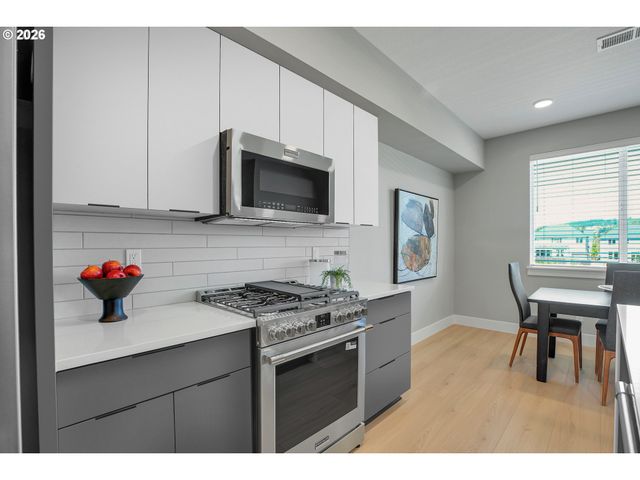 16473 Nw liberty St, Portland, OR 97229
