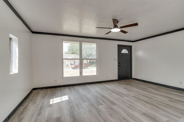 1416 NW 92nd Street, Oklahoma City, OK 73114