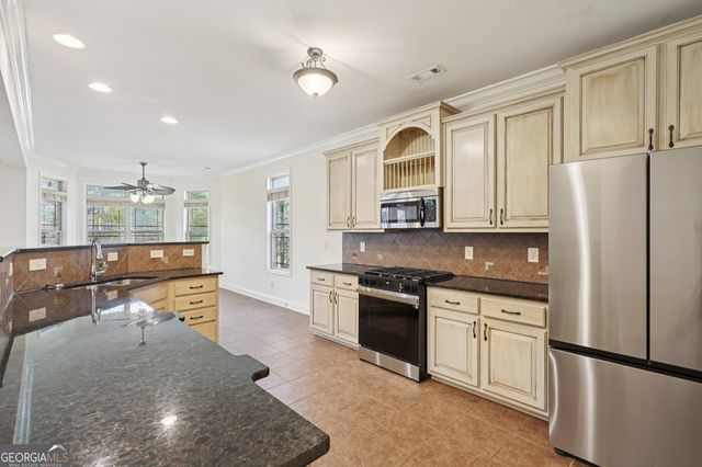 160 Greenview Drive, Newnan, GA 30265