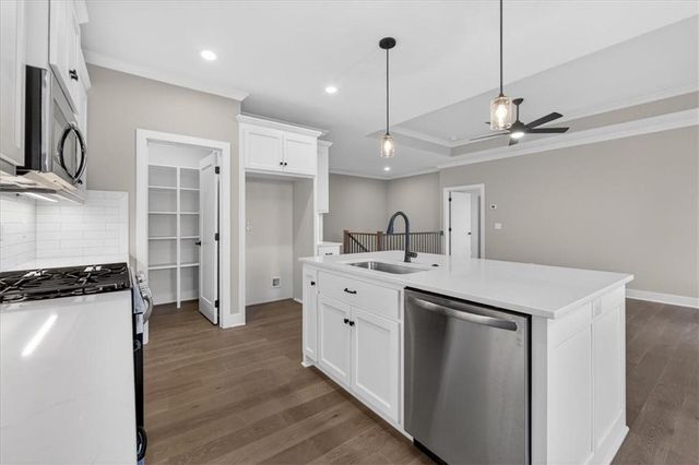 24966 W 94th Place, Lenexa, KS 66227