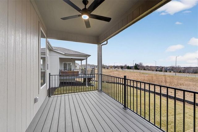 24966 W 94th Place, Lenexa, KS 66227