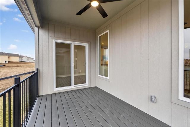 24966 W 94th Place, Lenexa, KS 66227