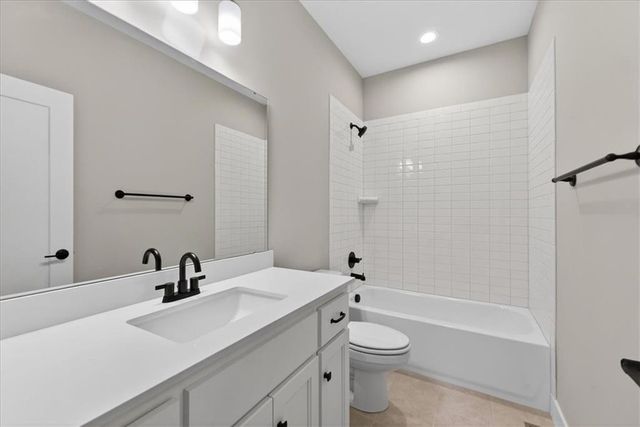 24966 W 94th Place, Lenexa, KS 66227