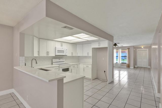 7010-7012 NW 78th Avenue, Tamarac, FL 33321