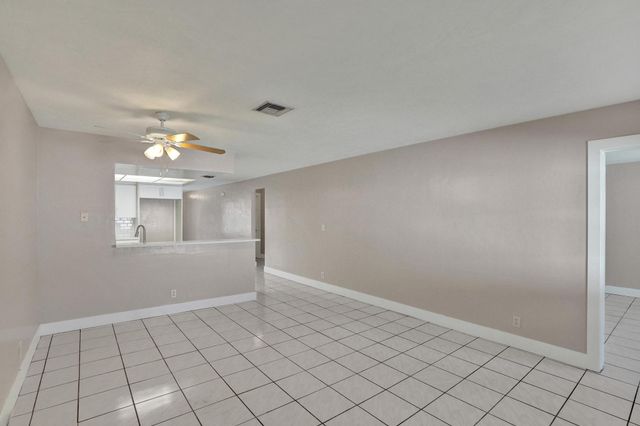 7010-7012 NW 78th Avenue, Tamarac, FL 33321