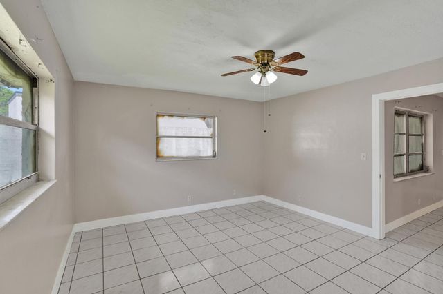 7010-7012 NW 78th Avenue, Tamarac, FL 33321
