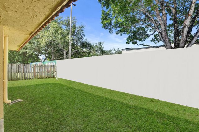 7010-7012 NW 78th Avenue, Tamarac, FL 33321