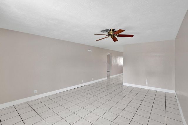 7010-7012 NW 78th Avenue, Tamarac, FL 33321