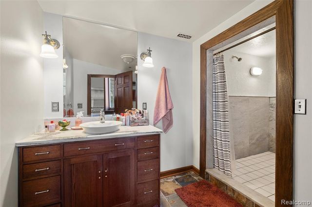 3139 Woodward Avenue, Detroit, MI 48201